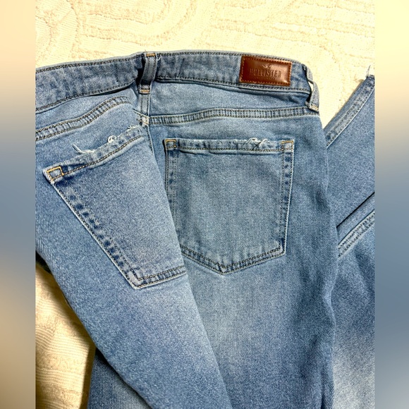 Ultra High-Rise Mom jeans - Picture 6 of 8